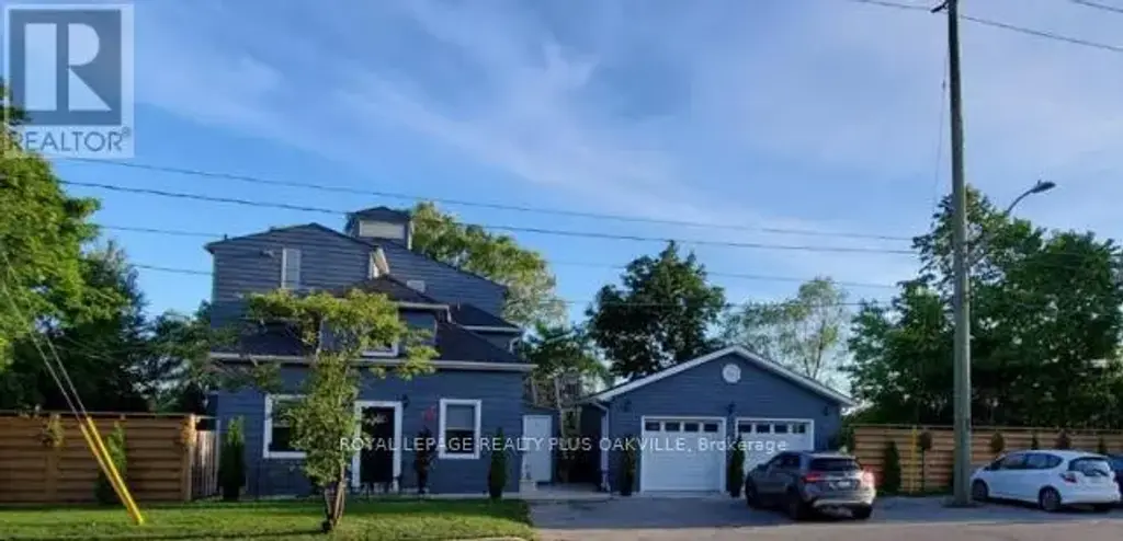 4 - 564 Lyons Lane, Oakville (QE Queen Elizabeth)